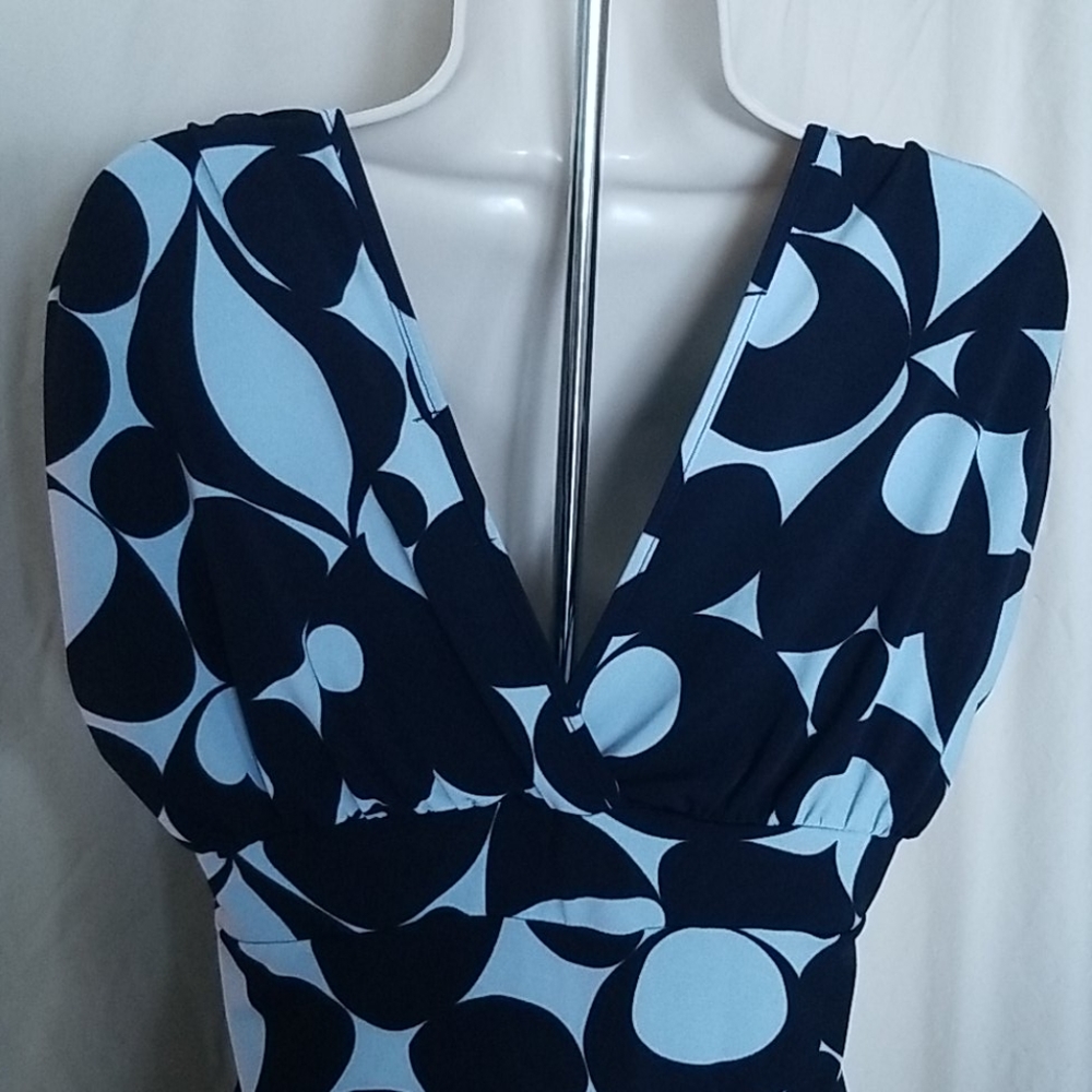 Geometric Print Top - Picture 5 of 5